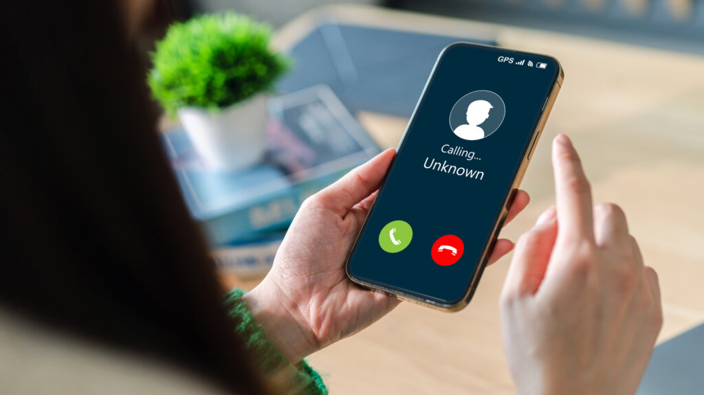 unbekannter Anrufer Trickbetrug Scam 